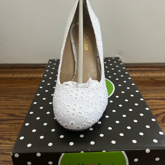 NWT Size 8. - Picture 3 of 6